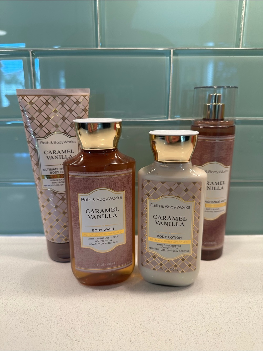 Bath & Body Works Caramel Vanilla 4 piece set